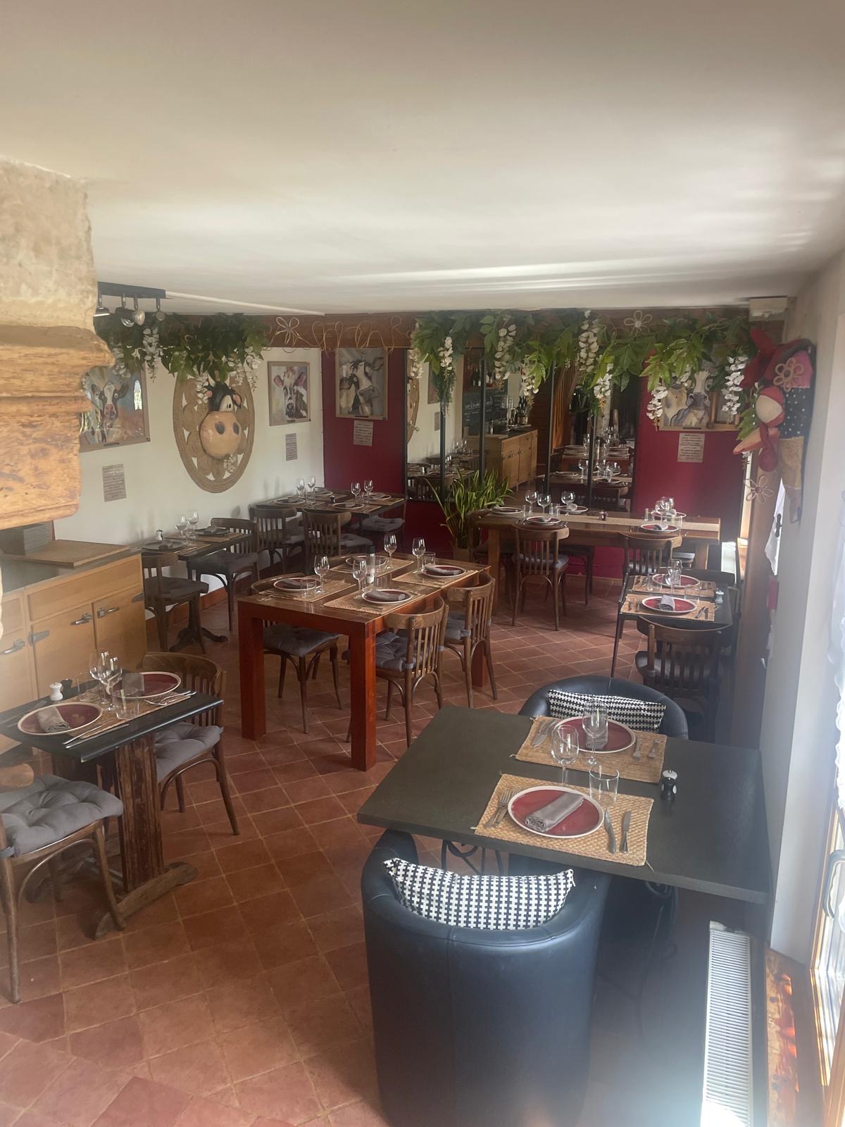 Salle à manger, ambiance chaleureuse